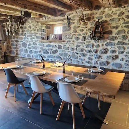 Buron De Leon, En Plein Coeur De L Aubrac * ラギオール