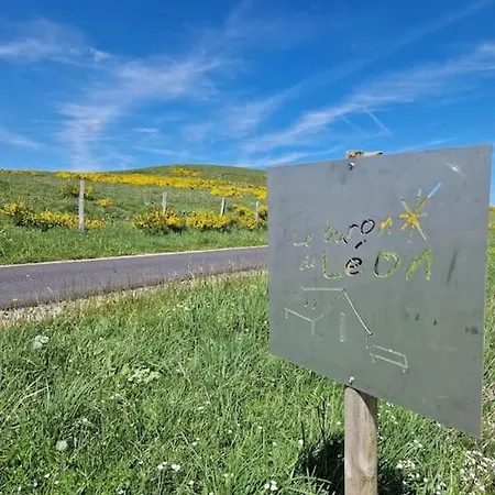 Buron De Leon, En Plein Coeur De L Aubrac 別荘