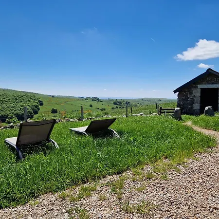 Buron De Leon, En Plein Coeur De L Aubrac Prázdninový dům *