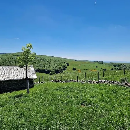 Buron De Leon, En Plein Coeur De L Aubrac 펜션 라귀올르