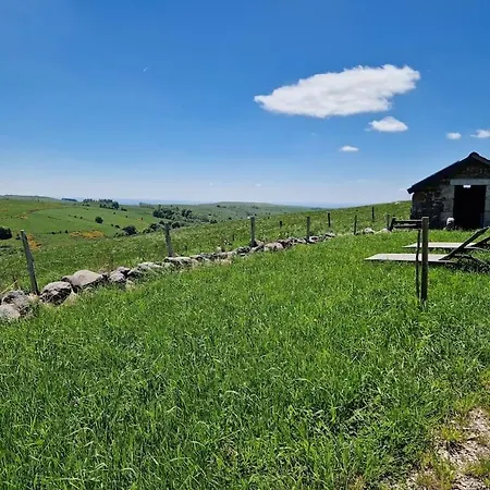 Buron De Leon, En Plein Coeur De L Aubrac 펜션 라귀올르