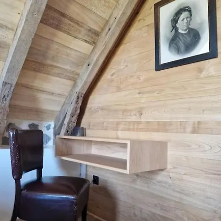 Buron De Leon, En Plein Coeur De L Aubrac *