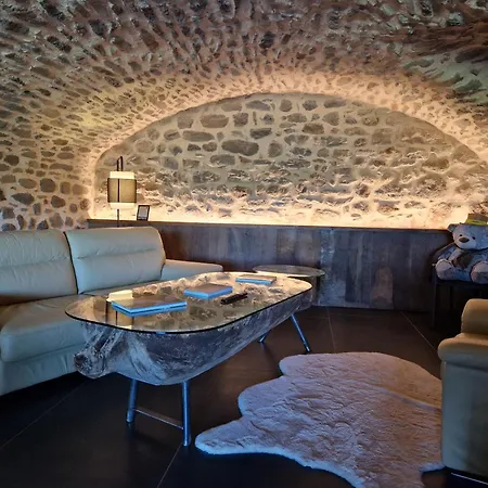 Buron De Leon, En Plein Coeur De L Aubrac