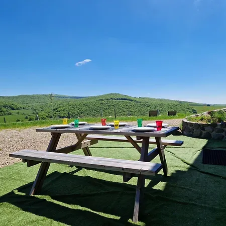 Buron De Léon, En Plein Cœur De L Aubrac Hébergement de vacances