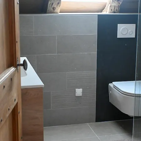 Buron De Leon, En Plein Coeur De L Aubrac ラギオール